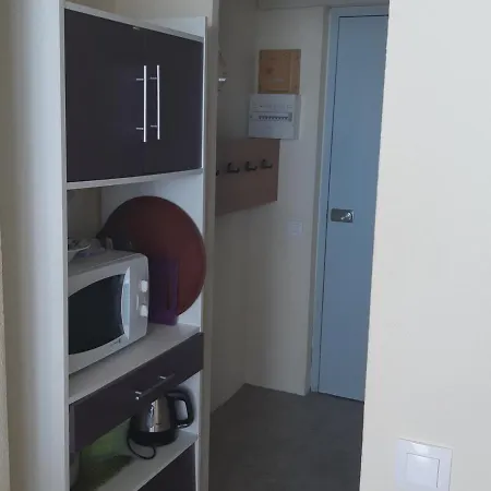 Avec Balcon Et Parking, Pres Du Port - Fr-1-551-20 La Rochelle (Charente-Maritime)