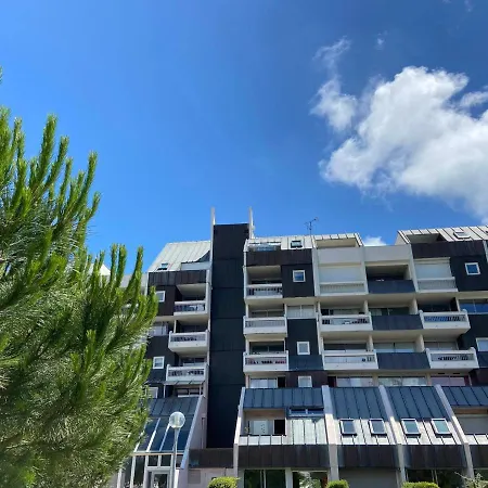 Avec Balcon Et Parking, Pres Du Port - Fr-1-551-20 Lägenhet *