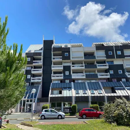 Avec Balcon Et Parking, Pres Du Port - Fr-1-551-20 Apartment *